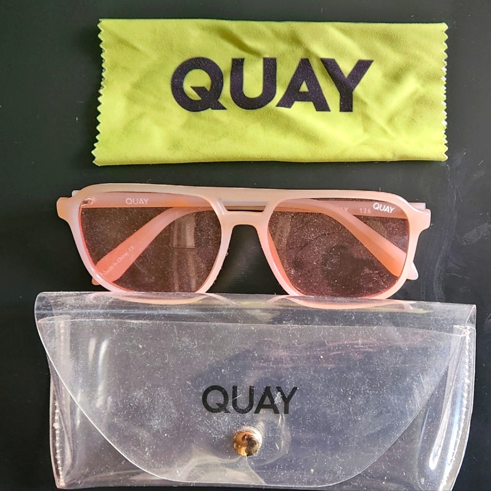 QUAY-  On The Fly 126 Aviator Sunglasses